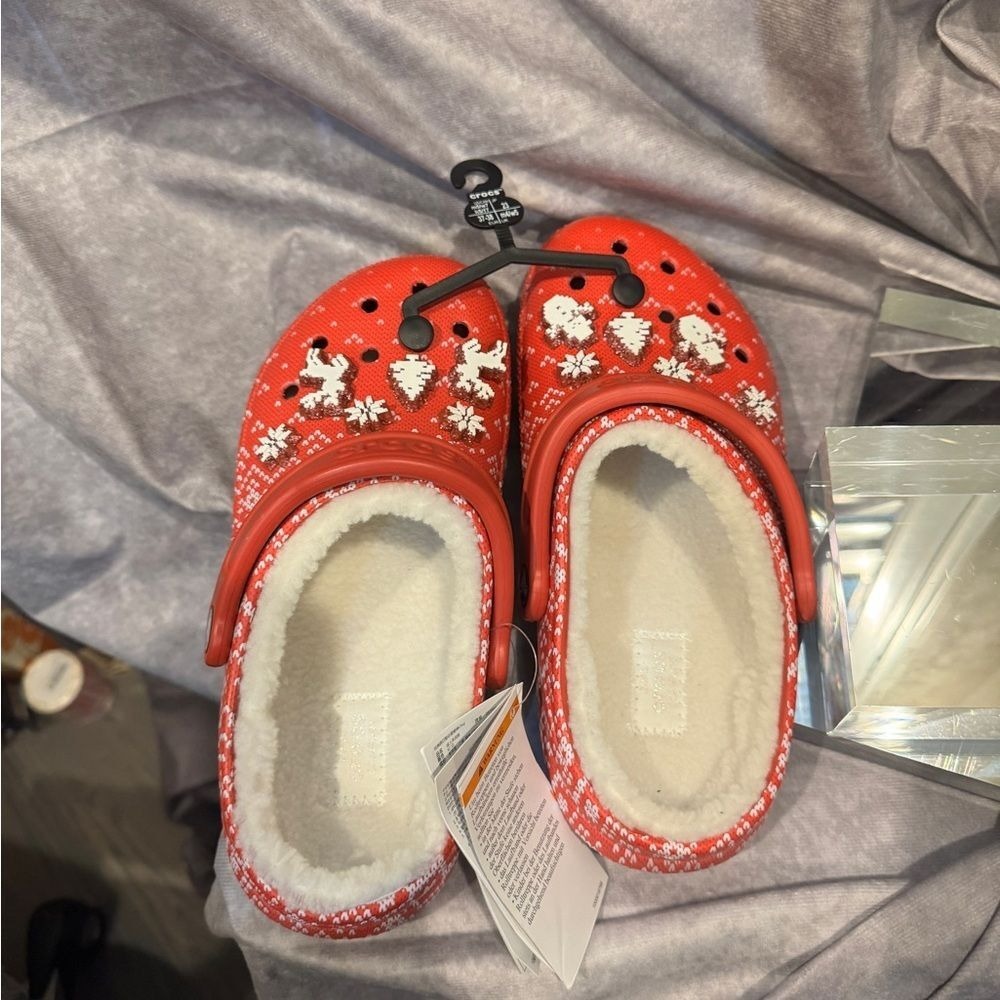 Crocs Holiday Cheer Lined Clogs Christmas Sweater‎ charms W7 M5. NWT - Picture 4 of 6